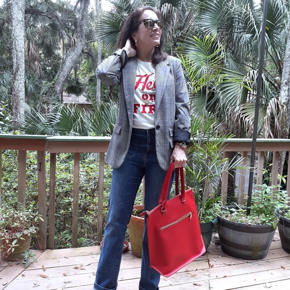 Meet the Posher - Picture 3 of 3